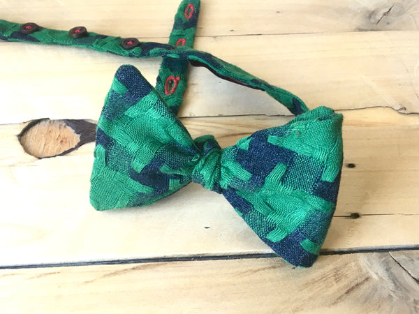 interconnected bow tie