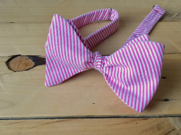 pink seer bow tie