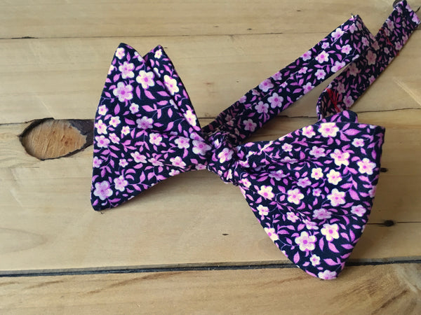 pink ivy bow tie