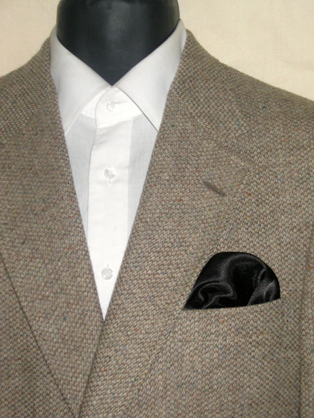 bubblegum dot reversible pocket square