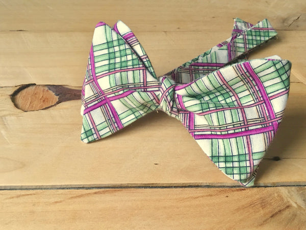 interlaced bow tie